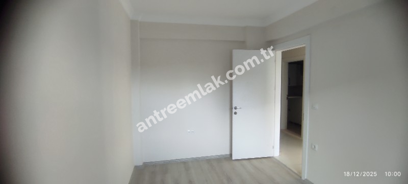 Antre Emlak'tan Satılık Bahar Mahallesinde Hastane Yanı 3+1 Doğalgazlı Asansörlü,Otoparklı Ebeveyn Banyolu Sıfır  Daire