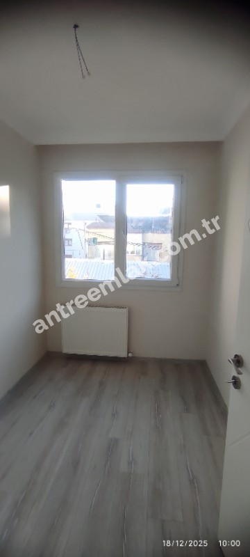 Antre Emlak'tan Satılık Bahar Mahallesinde Hastane Yanı 3+1 Doğalgazlı Asansörlü,Otoparklı Ebeveyn Banyolu Sıfır  Daire