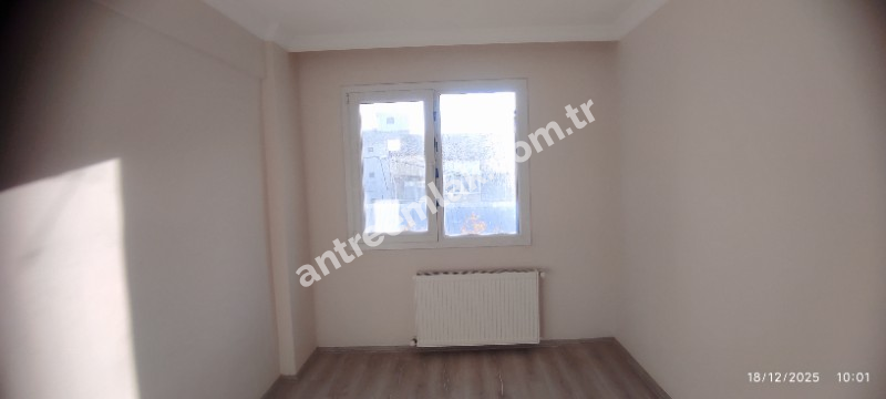 Antre Emlak'tan Satılık Bahar Mahallesinde Hastane Yanı 3+1 Doğalgazlı Asansörlü,Otoparklı Ebeveyn Banyolu Sıfır  Daire