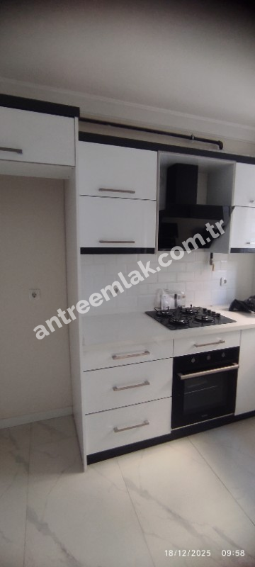 Antre Emlak'tan Satılık Bahar Mahallesinde Hastane Yanı 3+1 Doğalgazlı Asansörlü,Otoparklı Ebeveyn Banyolu Sıfır  Daire