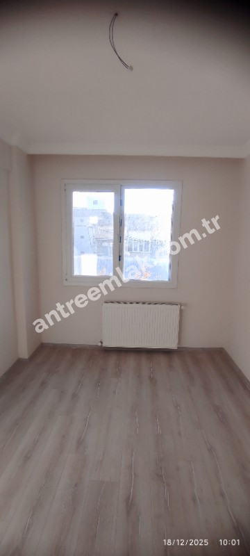 Antre Emlak'tan Satılık Bahar Mahallesinde Hastane Yanı 3+1 Doğalgazlı Asansörlü,Otoparklı Ebeveyn Banyolu Sıfır  Daire