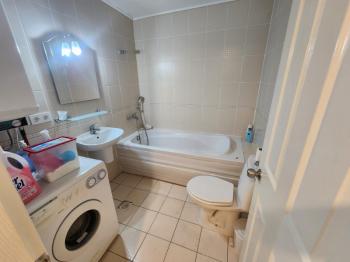 ÇAMLIK MAHALLESİ’NDE HAVUZLU SİTE İÇERİSİNDE 2+1 EŞYALI YÜKSEK ZEMİN KAT SATILIK DAİRE