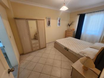 ÇAMLIK MAHALLESİ’NDE HAVUZLU SİTE İÇERİSİNDE 2+1 EŞYALI YÜKSEK ZEMİN KAT SATILIK DAİRE