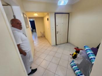 ÇAMLIK MAHALLESİ’NDE HAVUZLU SİTE İÇERİSİNDE 2+1 EŞYALI YÜKSEK ZEMİN KAT SATILIK DAİRE