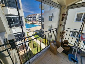 ÇAMLIK MAHALLESİ’NDE SİTE İÇERİSİNDE  2+1 HAVUZ CEPHELİ SATILIK DAİRE