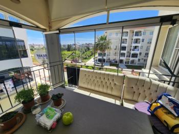 ÇAMLIK MAHALLESİ’NDE SİTE İÇERİSİNDE  2+1 HAVUZ CEPHELİ SATILIK DAİRE