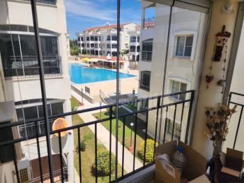 ÇAMLIK MAHALLESİ’NDE SİTE İÇERİSİNDE  2+1 HAVUZ CEPHELİ SATILIK DAİRE