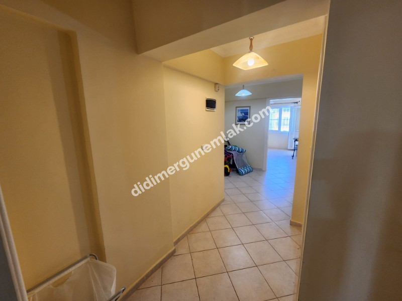 ÇAMLIK MAHALLESİ’NDE HAVUZLU SİTE İÇERİSİNDE 2+1 EŞYALI YÜKSEK ZEMİN KAT SATILIK DAİRE