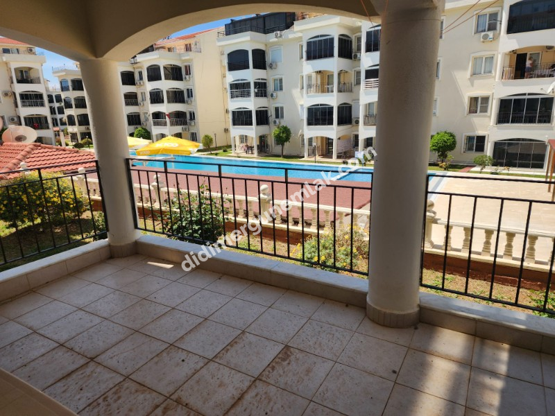ÇAMLIK MAHALLESİ’NDE HAVUZLU SİTE İÇERİSİNDE 2+1 EŞYALI YÜKSEK ZEMİN KAT SATILIK DAİRE