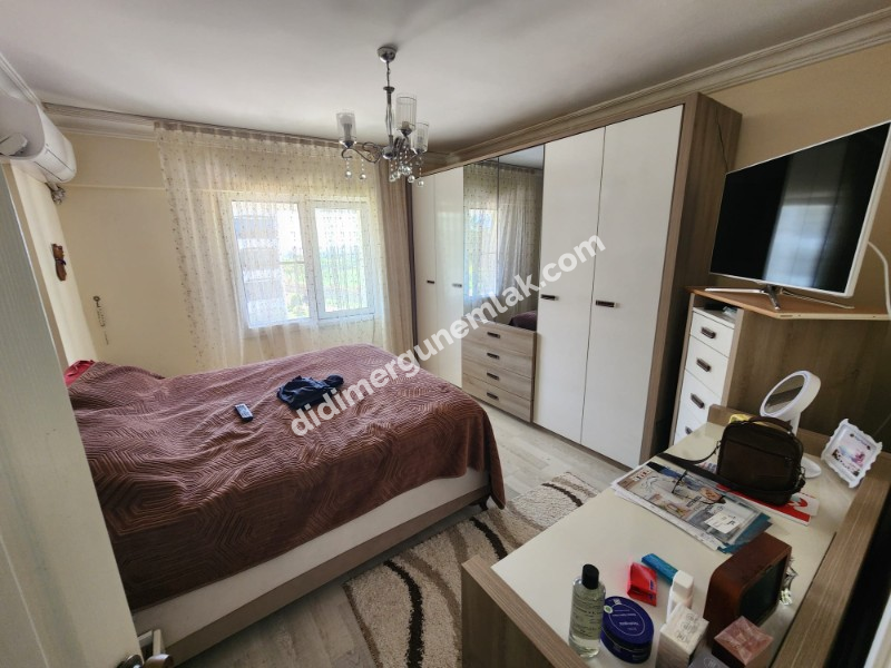 ÇAMLIK MAHALLESİ’NDE SİTE İÇERİSİNDE  2+1 HAVUZ CEPHELİ SATILIK DAİRE