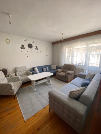 GÜVENAY - ÇORUM ÇÖPLÜ MAH. YENİ BELEDİYE CİVARINDA 2+1 SATILIK DAİRE 
