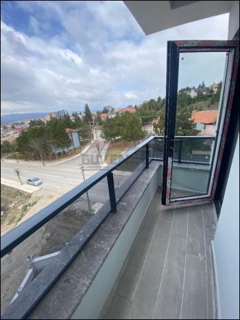 GÜVENAY - ÇORUM BİNEVLER MEVKİİNDE SİTE İÇERİSİNDE 4+1 SIFIR DAİRELER
