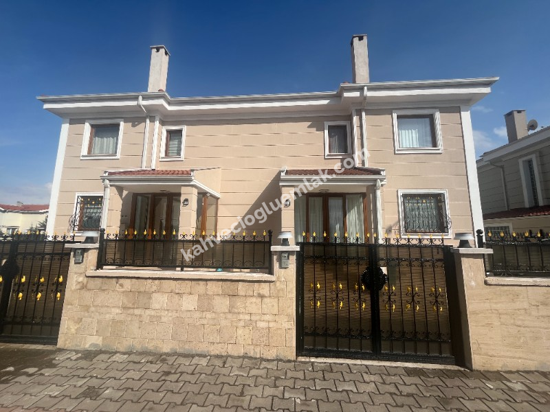 KARŞIYAKA MAH BAŞARI VİLLALARINDA SATILIK VİLLA