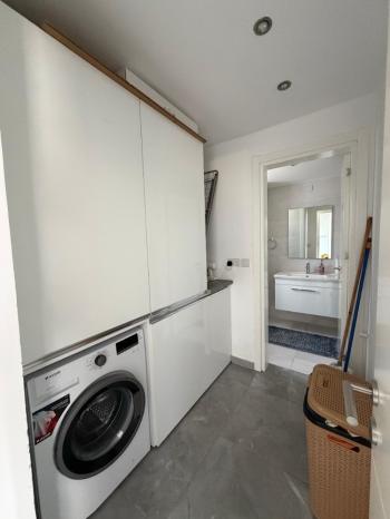 Girne Ozanköy'de Türk Malı, Özel Yüzme Havuzlu, 3+1, Modern Tasarım Satılık Villa
