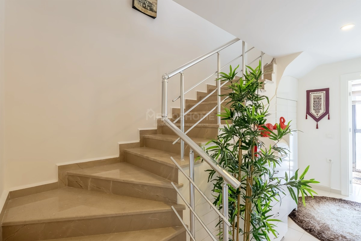 Lory Queen Furnished 2+1 Duplex Apartment