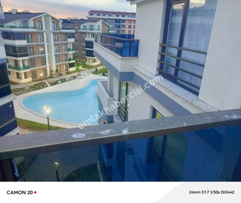 MUDANYA HALİTPAŞA 'da TEK BLOKLU SİTEDE 320 M2 ÇİFT TERASLI 5+1 DUBLEKS DAİRE