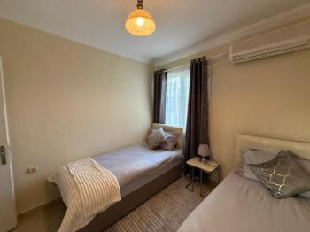 Didim Royal Marina Sitesi Satılık Daire - Bahçe Kat Modern Yenilenmiş