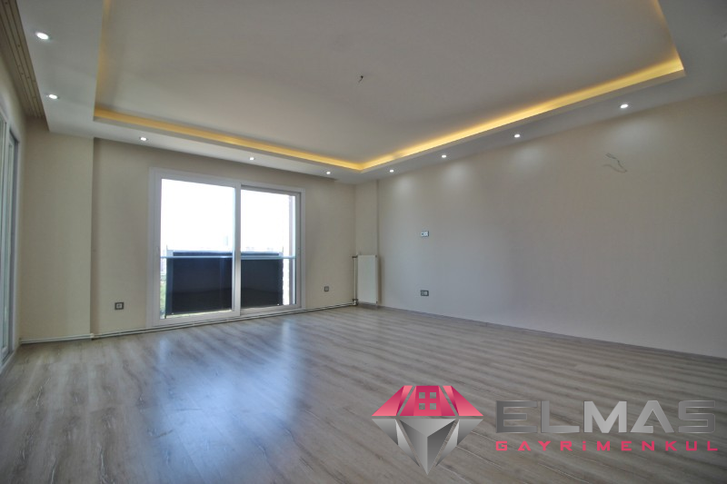 Elmas'tan Havuzlu Site İçi Ara Kat Geniş M2 Bol Ekstralı 4+1
