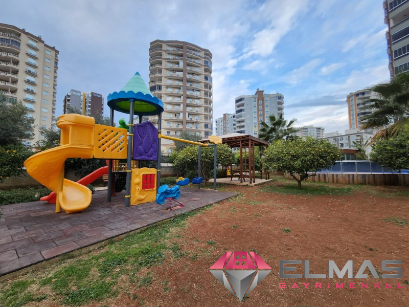 Elmas'tan Havuzlu Site İçi Ara Kat Geniş M2 Bol Ekstralı 4+1