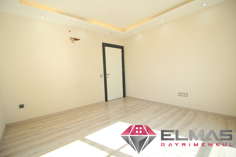 Elmas'tan Havuzlu Site İçi Ara Kat Geniş M2 Bol Ekstralı 4+1