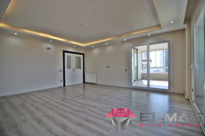 Elmas'tan Havuzlu Site İçi Ara Kat Geniş M2 Bol Ekstralı 4+1