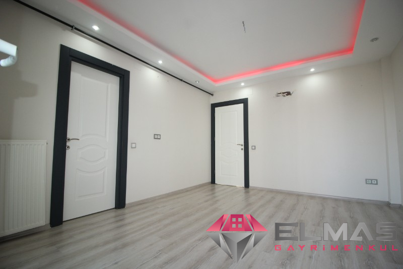 Elmas'tan Havuzlu Site İçi Ara Kat Geniş M2 Bol Ekstralı 4+1