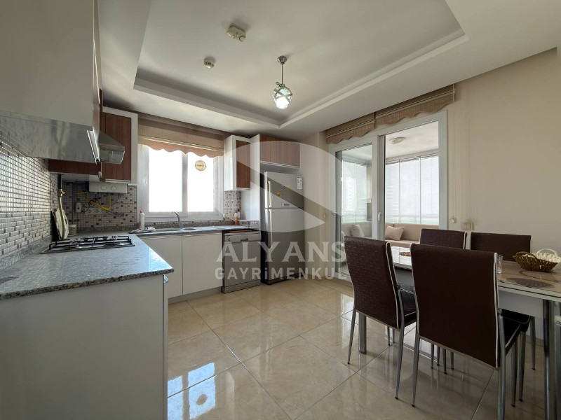ALYANS'TAN MERKEZ'DE HAVUZLU F.SOSYAL ALANLI GENİŞ B.MUTFAK 3+1