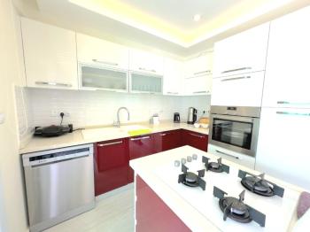 KKTC Girne Merkezde Muhteşem Manzaralı Ultra Lüks Kiralık 3+1 Eşyalı Penthouse