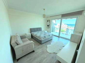 KKTC Girne Merkezde Muhteşem Manzaralı Ultra Lüks Kiralık 3+1 Eşyalı Penthouse