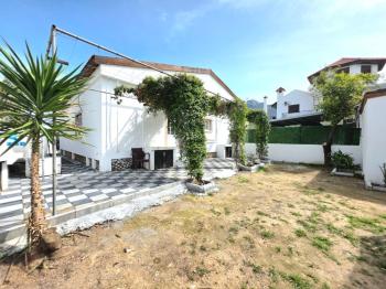KKTC Girne Karaoğlanoğlunda S Bölgesinde Eşyalı Kiralık 3+1 Bahçeli Müstakil Ev