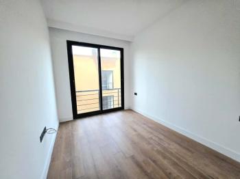 KKTC Girne Merkezde Site İçerisinde Satılık 1+1 Penthouse