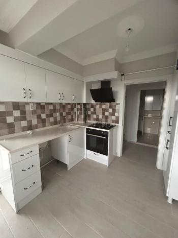 AFYON ÜÇOK EMLAKTAN MAREŞAL FEVZİ ÇAKMAK MAH 2+1 90M² KİRALIK DAİRE 