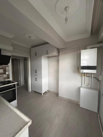 AFYON ÜÇOK EMLAKTAN MAREŞAL FEVZİ ÇAKMAK MAH 2+1 90M² KİRALIK DAİRE 