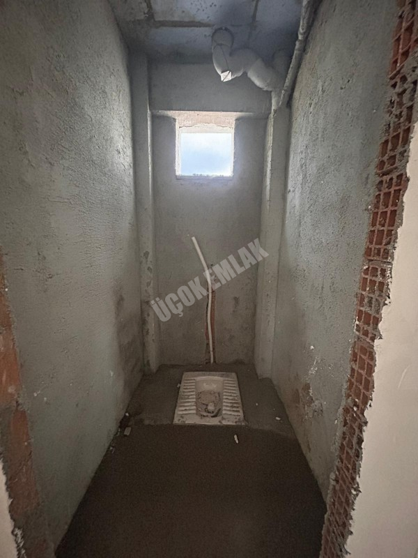 AFYON ÜÇOK EMLAKTAN MAREŞAL FEVZİ ÇAKMAK MAH 2+1 80M² SIFIR SATILIK DAİRE 