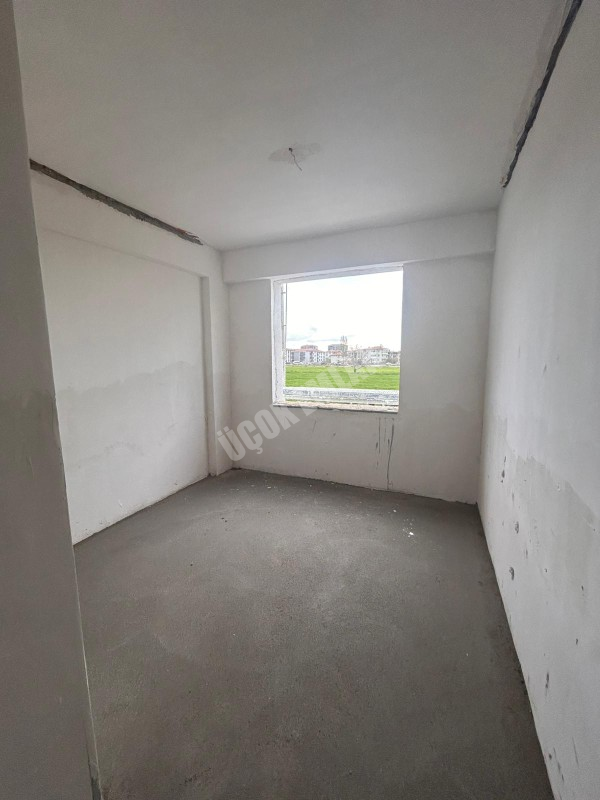 AFYON ÜÇOK EMLAKTAN MAREŞAL FEVZİ ÇAKMAK MAH 2+1 80M² SIFIR SATILIK DAİRE 