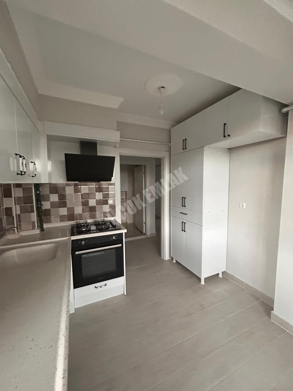 AFYON ÜÇOK EMLAKTAN MAREŞAL FEVZİ ÇAKMAK MAH 2+1 90M² KİRALIK DAİRE 