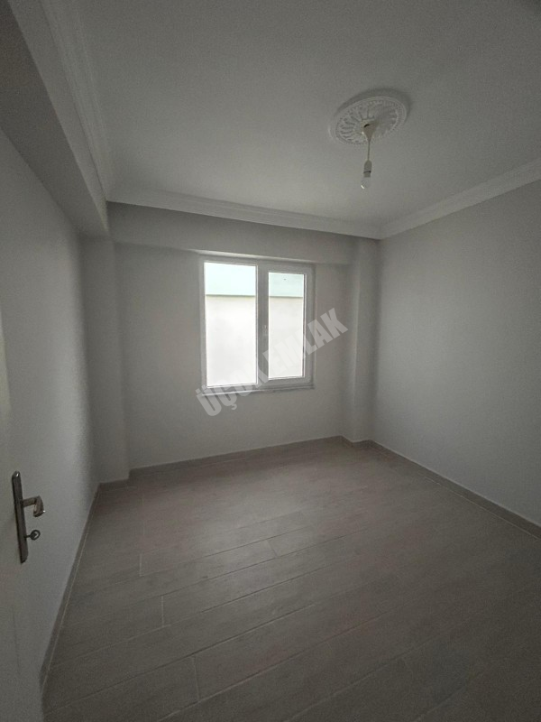 AFYON ÜÇOK EMLAKTAN MAREŞAL FEVZİ ÇAKMAK MAH 2+1 90M² KİRALIK DAİRE 
