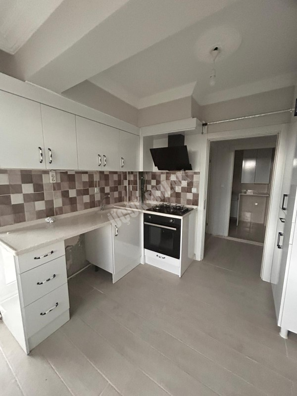 AFYON ÜÇOK EMLAKTAN MAREŞAL FEVZİ ÇAKMAK MAH 2+1 90M² KİRALIK DAİRE 