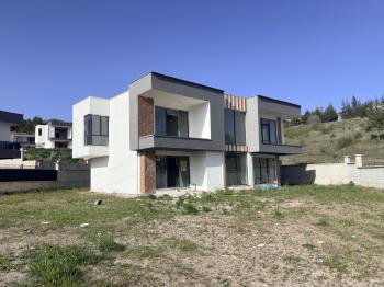 GÜVENAY - ÇORUM BİNEVLER SERBEST PROJELİ 6+1 SATILIK VİLLA
