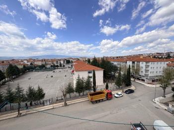 GÜVENAY -  ÇORUM KALE MAH. LOZANEVLER KARŞISI 3+1 SATILIK DAİRE
