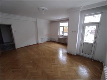 GÜVENAY - ÇORUM GÜLABİBEY MAH. ATA CADDESİ ÜZERİ SATILIK 3+1 SATILIK DAİRE