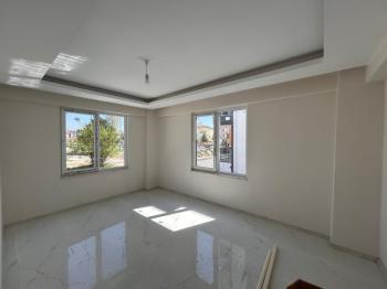 AFYON ÜÇOK EMLAKTAN MAREŞAL FEVZİ ÇAKMAK MAH 2+1 80M² SIFIR SATILIK DAİRELER