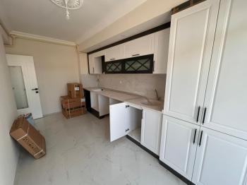 AFYON ÜÇOK EMLAKTAN MAREŞAL FEVZİ ÇAKMAK MAH 2+1 80M² SIFIR SATILIK DAİRELER