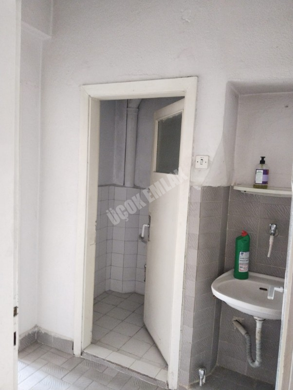 AFYON ÜÇOK EMLAKTAN MECİDİYE MAH 3+1 110M² KİRALIK DAİRE