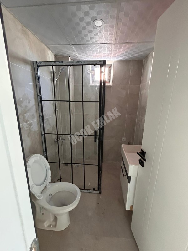 AFYON ÜÇOK EMLAKTAN MAREŞAL FEVZİ ÇAKMAK MAH 2+1 80M² SIFIR SATILIK DAİRELER