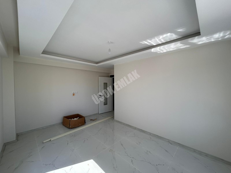AFYON ÜÇOK EMLAKTAN MAREŞAL FEVZİ ÇAKMAK MAH 2+1 80M² SIFIR SATILIK DAİRELER