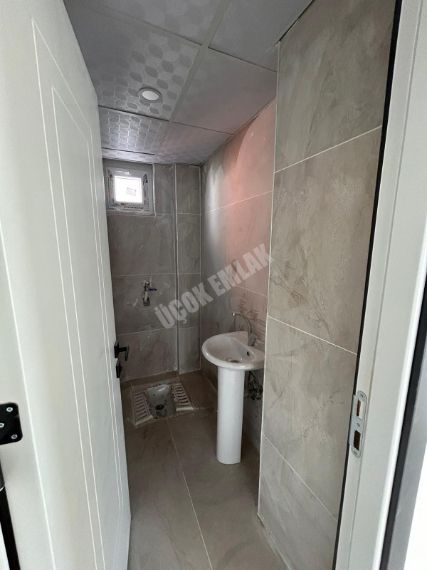 AFYON ÜÇOK EMLAKTAN MAREŞAL FEVZİ ÇAKMAK MAH 2+1 80M² SIFIR SATILIK DAİRELER