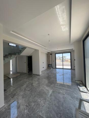 Lefkoşa Hamitköy'de Tam Müstakil SATILIK 4+1 VİLLA
