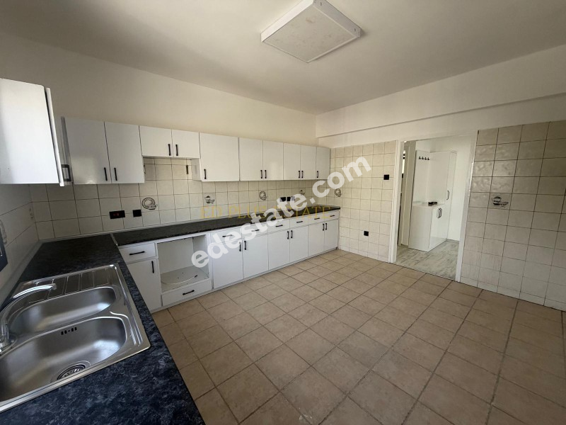 Lefkoşa K.Kaymaklı'da SATILIK 3+1 DAİRE