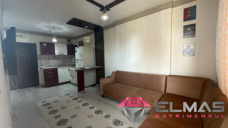 Elmas'tan Üniversite Caddesi'nde Site İçi Eşyalı Kullanışlı 1+1